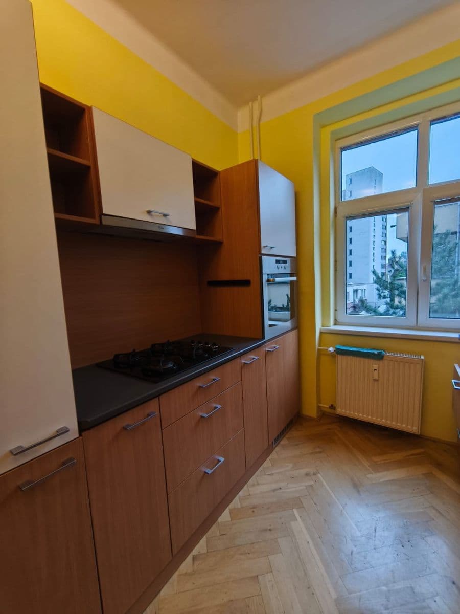 Pronájem bytu 2+1 64 m², Nové Mesto, Bratislavský kraj Pronájem bytu 2+1 64 m², Nové Mesto, Bratislavský kraj
