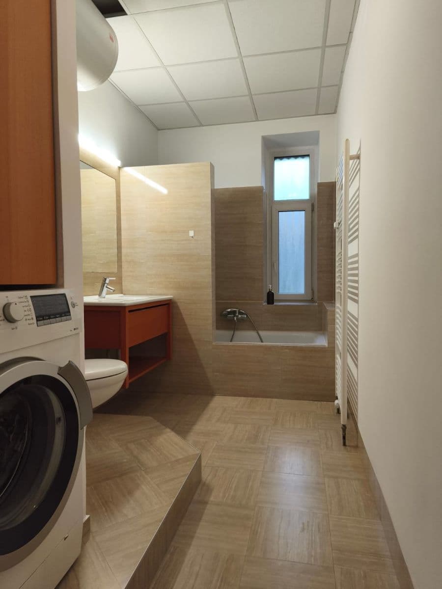 Pronájem bytu 2+1 64 m², Nové Mesto, Bratislavský kraj Pronájem bytu 2+1 64 m², Nové Mesto, Bratislavský kraj