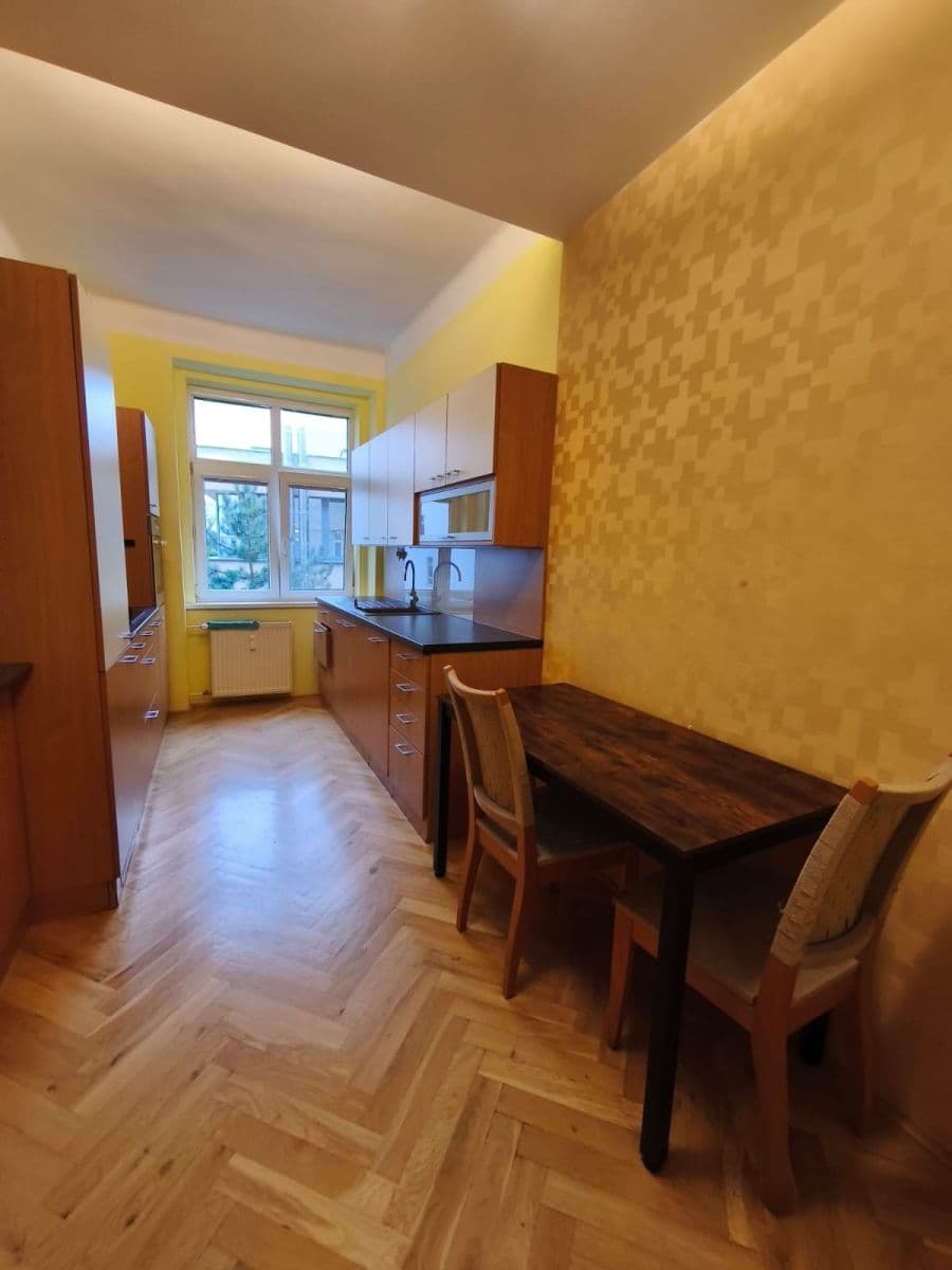 Pronájem bytu 2+1 64 m², Nové Mesto, Bratislavský kraj Pronájem bytu 2+1 64 m², Nové Mesto, Bratislavský kraj
