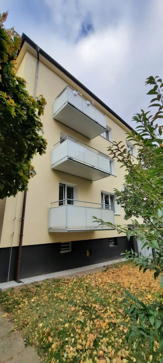 Pronájem bytu 3+1 63 m², Na Magistrále, Kolín, Středočeský kraj Pronájem bytu 3+1 63 m², Na Magistrále, Kolín, Středočeský kraj