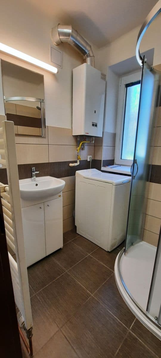 Pronájem bytu 3+1 63 m², Na Magistrále, Kolín, Středočeský kraj Pronájem bytu 3+1 63 m², Na Magistrále, Kolín, Středočeský kraj