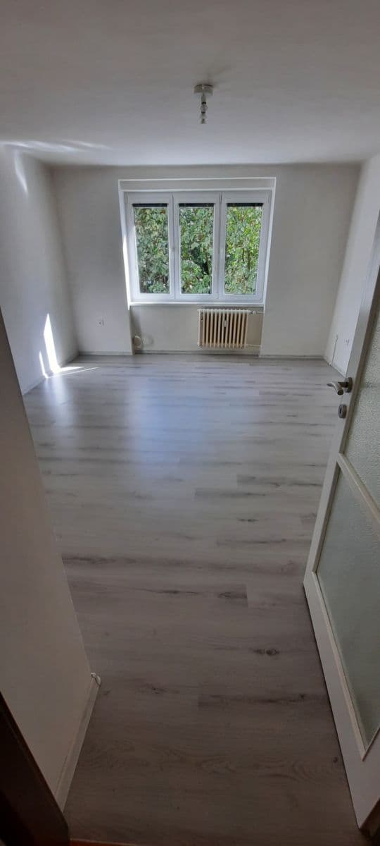 Pronájem bytu 3+1 63 m², Na Magistrále, Kolín, Středočeský kraj Pronájem bytu 3+1 63 m², Na Magistrále, Kolín, Středočeský kraj
