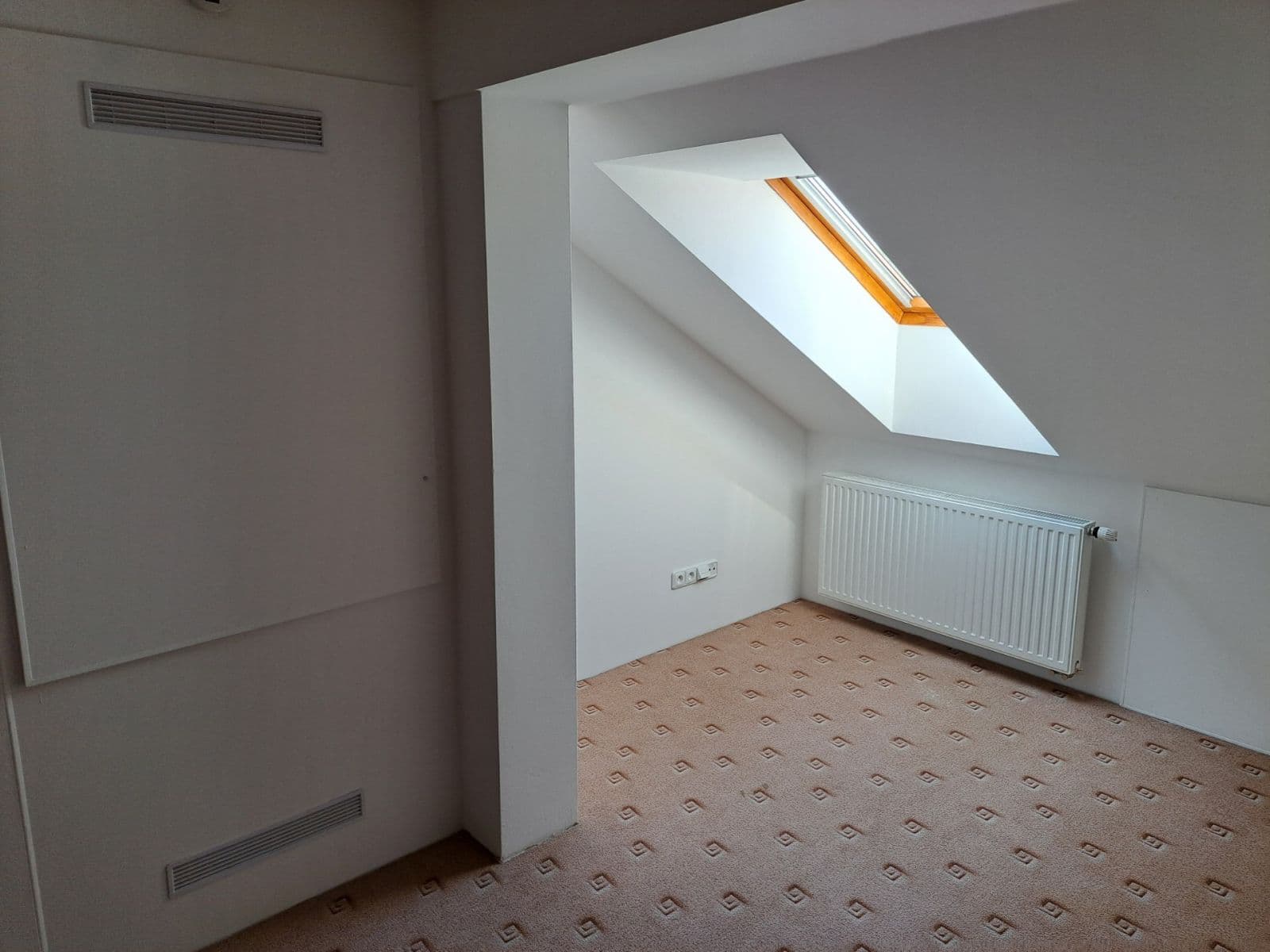 Pronájem bytu 2+kk 64 m², Antonína Dvořáka, Náměšť nad Oslavou, Kraj Vysočina Pronájem bytu 2+kk 64 m², Antonína Dvořáka, Náměšť nad Oslavou, Kraj Vysočina