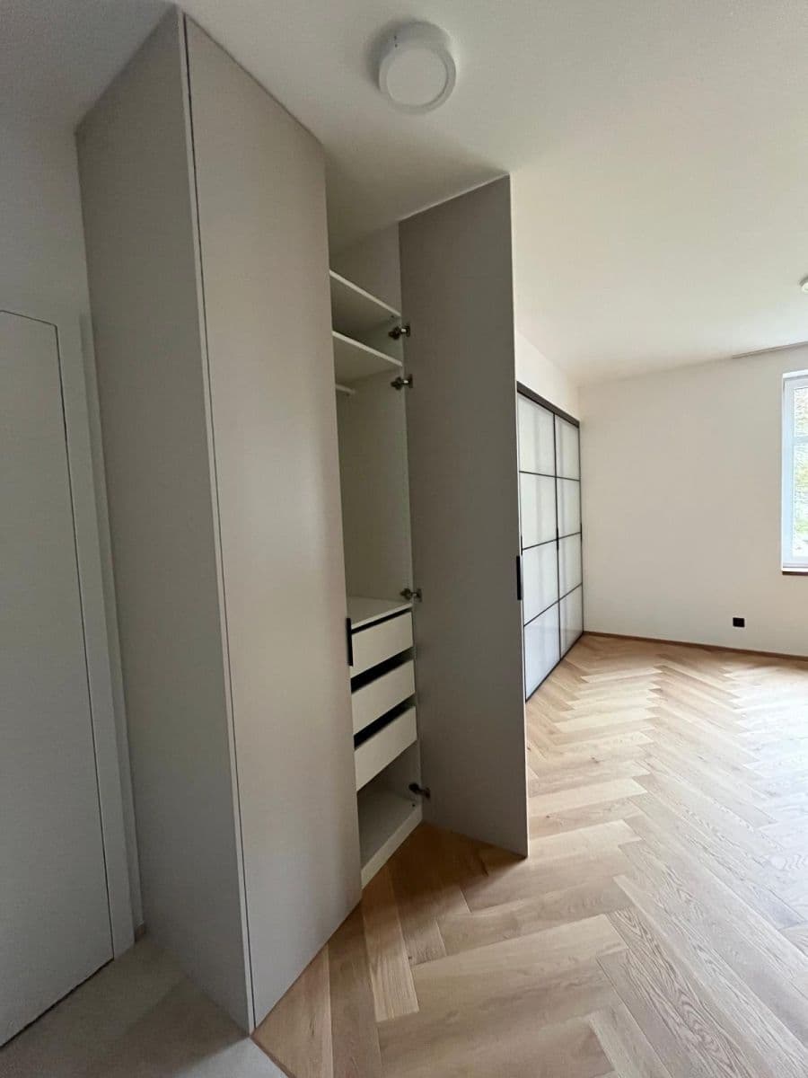 Pronájem bytu 2+kk 37 m², Kutnauerovo náměstí, Praha, Praha Pronájem bytu 2+kk 37 m², Kutnauerovo náměstí, Praha, Praha