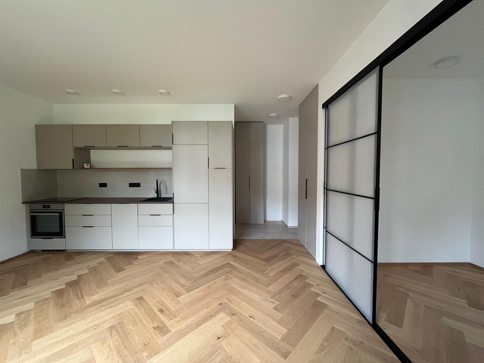 Pronájem bytu 2+kk 37 m², Kutnauerovo náměstí, Praha, Praha Pronájem bytu 2+kk 37 m², Kutnauerovo náměstí, Praha, Praha