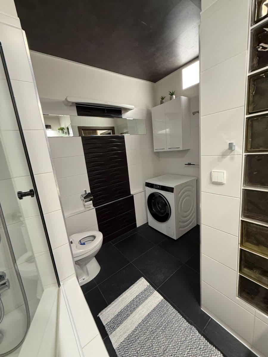 Pronájem bytu 3+kk 70 m², Křenická, Praha, Praha Pronájem bytu 3+kk 70 m², Křenická, Praha, Praha