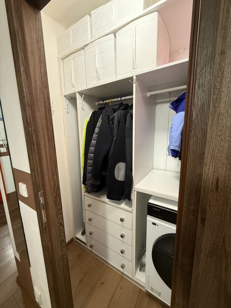 Pronájem bytu 3+kk 70 m², Křenická, Praha, Praha Pronájem bytu 3+kk 70 m², Křenická, Praha, Praha