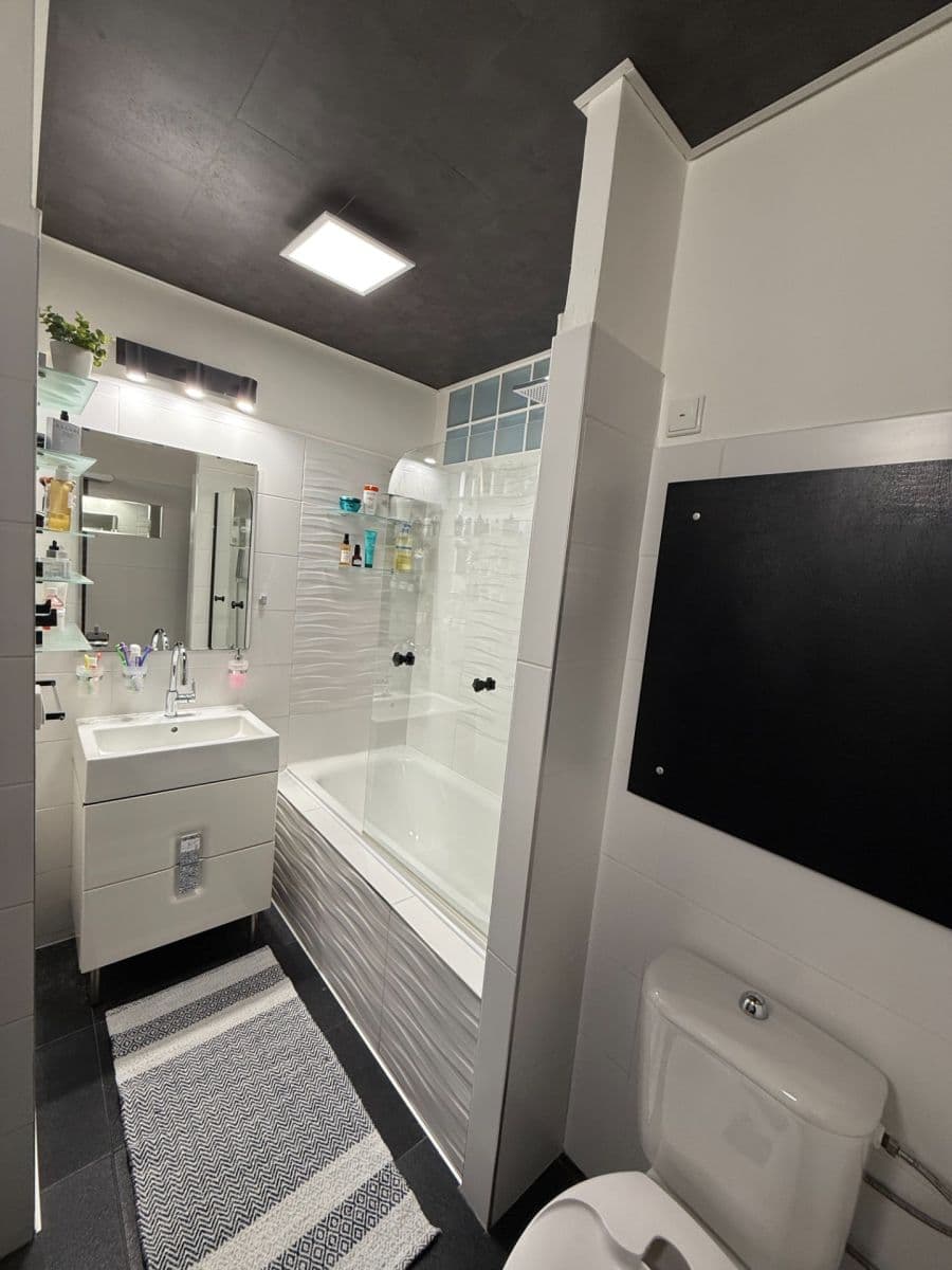 Pronájem bytu 3+kk 70 m², Křenická, Praha, Praha Pronájem bytu 3+kk 70 m², Křenická, Praha, Praha