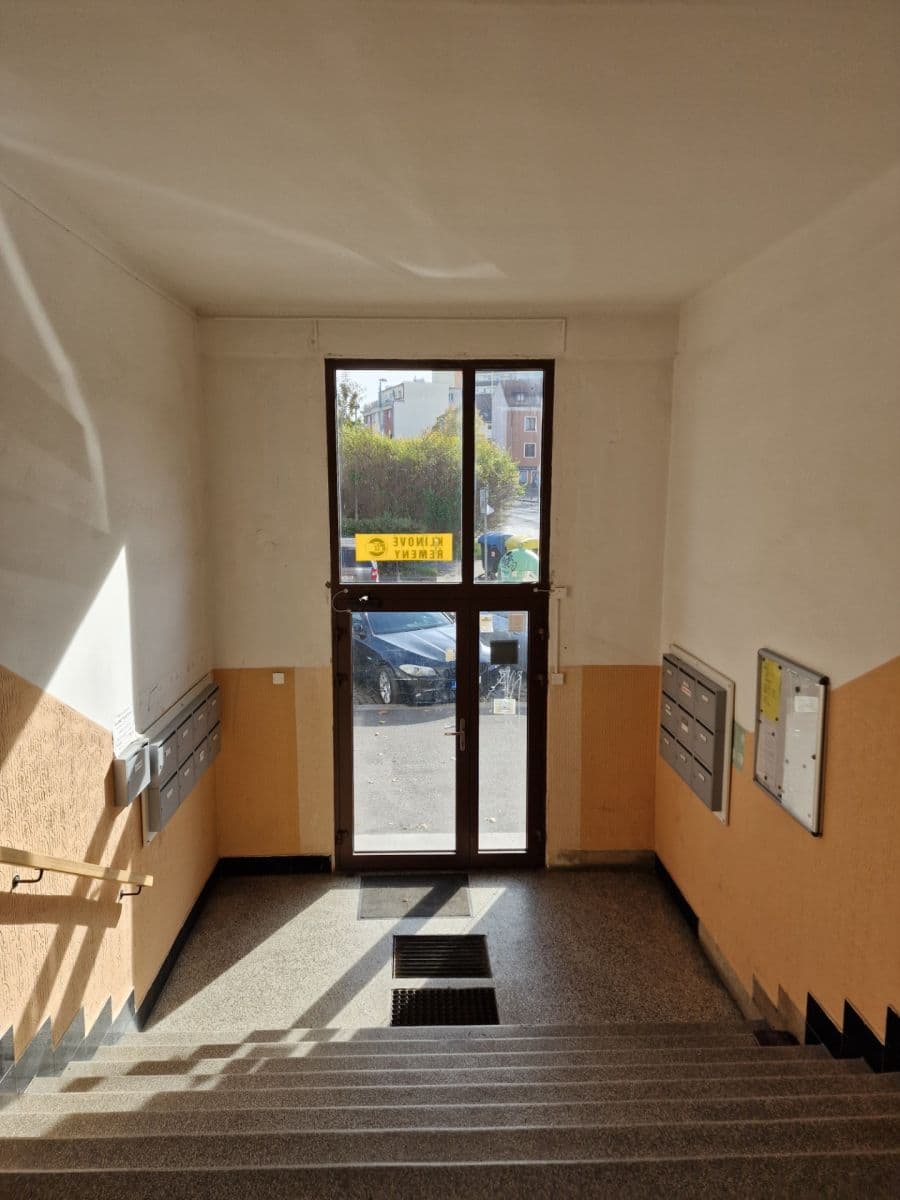 Pronájem bytu 3+kk 53 m², Na Hroudě, Praha, Praha Pronájem bytu 3+kk 53 m², Na Hroudě, Praha, Praha