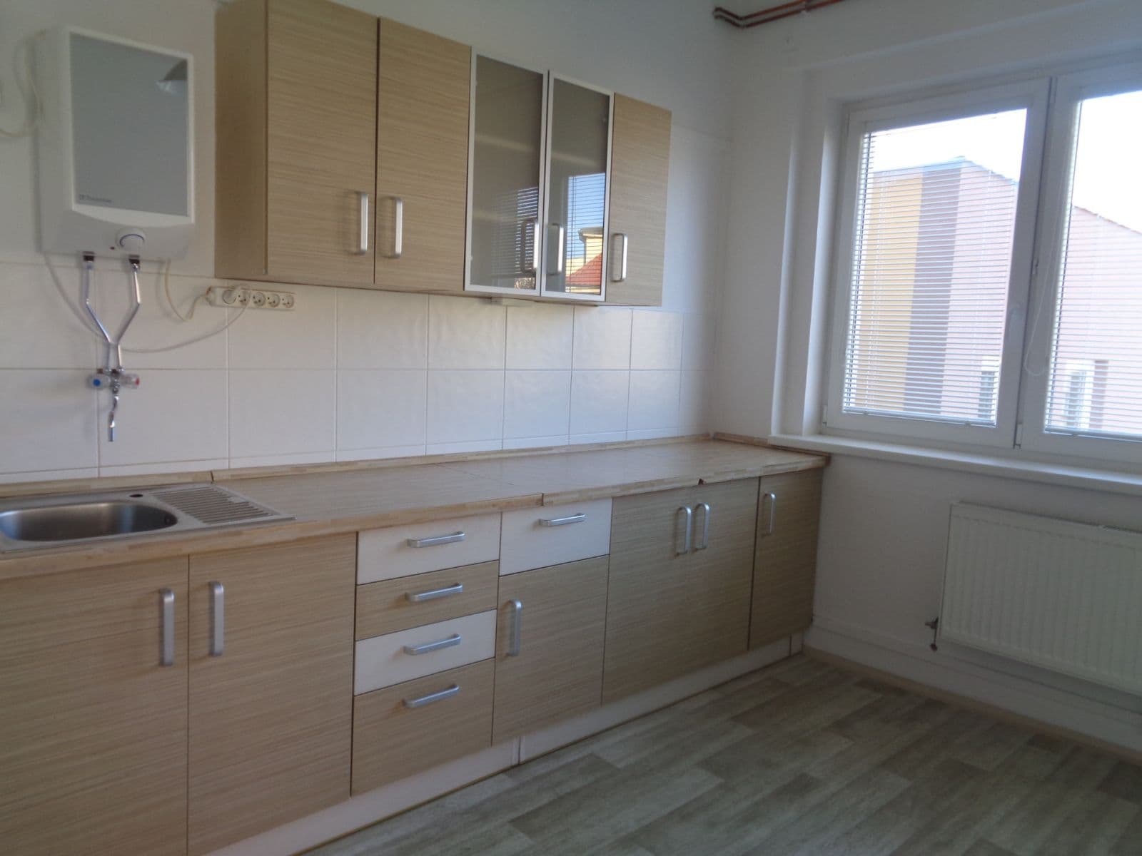 Pronájem bytu 3+1 110 m², Heyrovského náměstí, Praha, Praha Pronájem bytu 3+1 110 m², Heyrovského náměstí, Praha, Praha