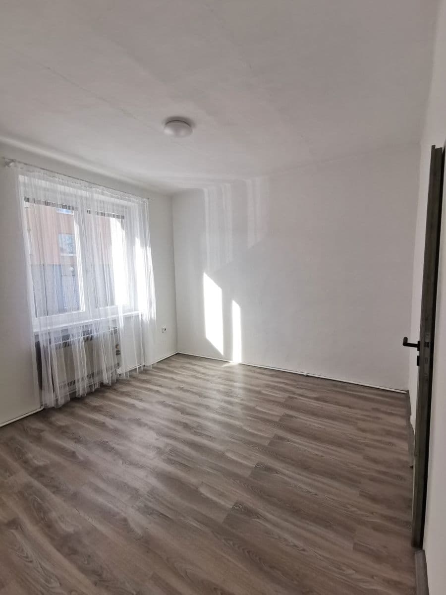 Pronájem bytu 2+1 54 m², Dusíkova, Čáslav, Středočeský kraj Pronájem bytu 2+1 54 m², Dusíkova, Čáslav, Středočeský kraj