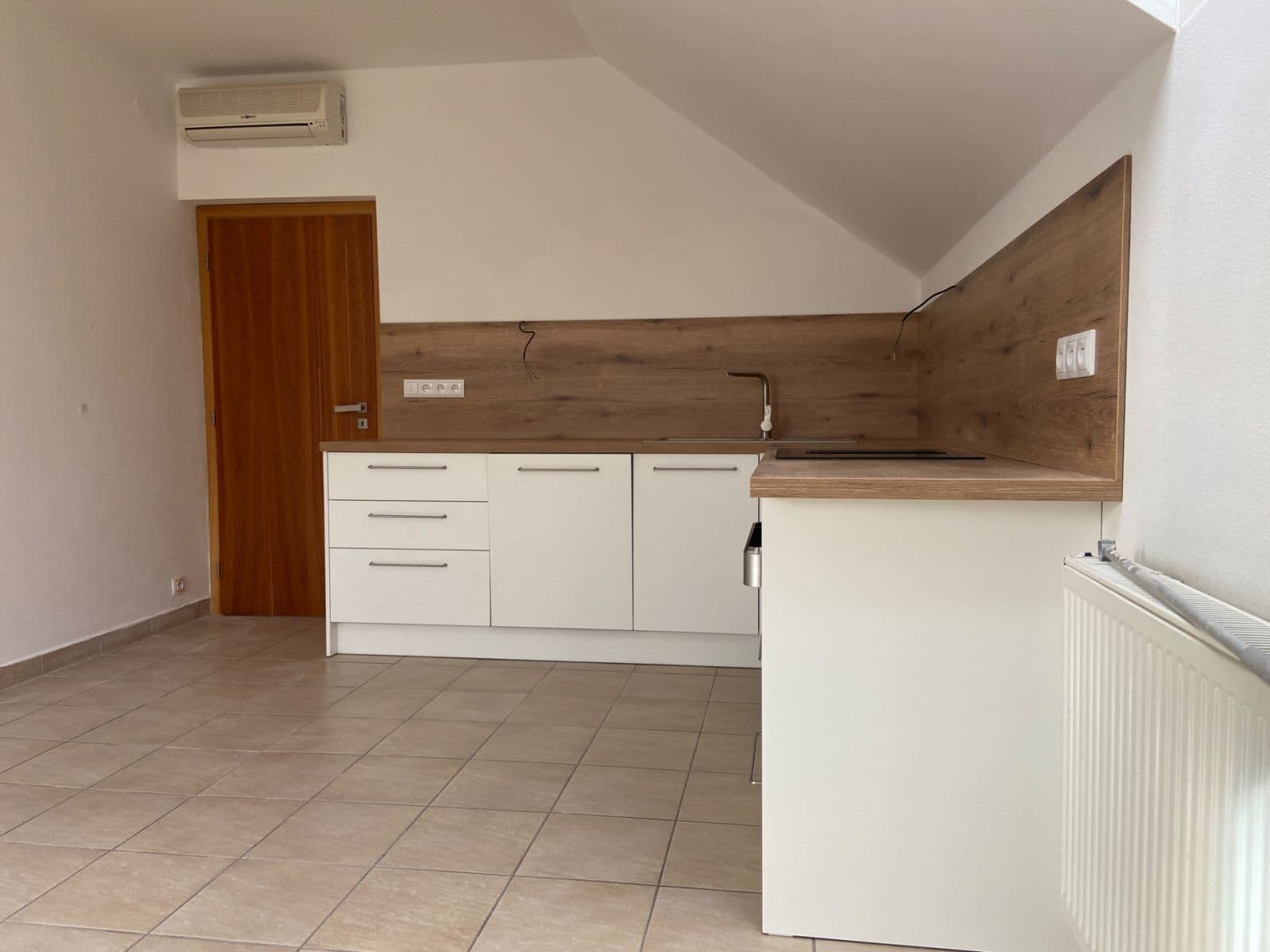 Pronájem bytu 2+1 100 m², Svinošice, Jihomoravský kraj Pronájem bytu 2+1 100 m², Svinošice, Jihomoravský kraj