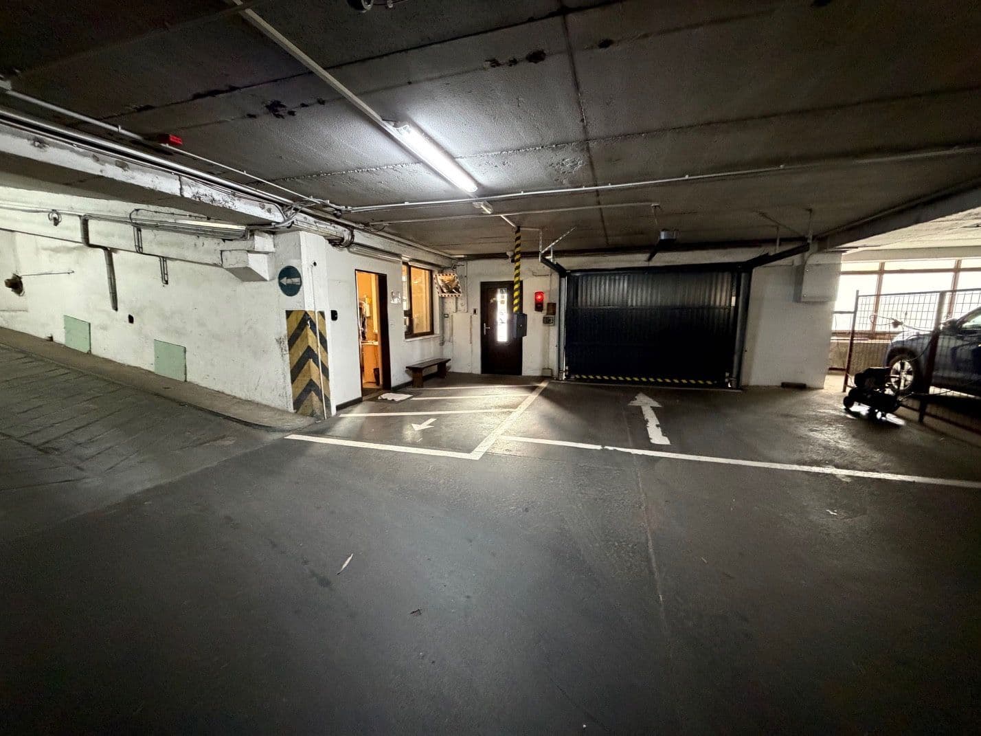 Prodej garáže 18 m², Praha, Praha Prodej garáže 18 m², Praha, Praha