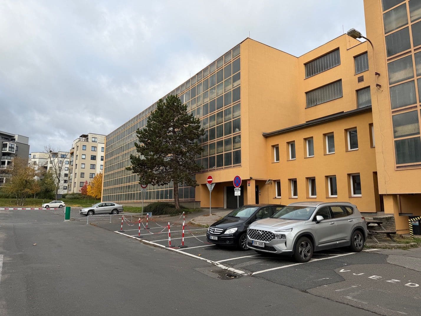 Prodej garáže 18 m², Praha, Praha Prodej garáže 18 m², Praha, Praha