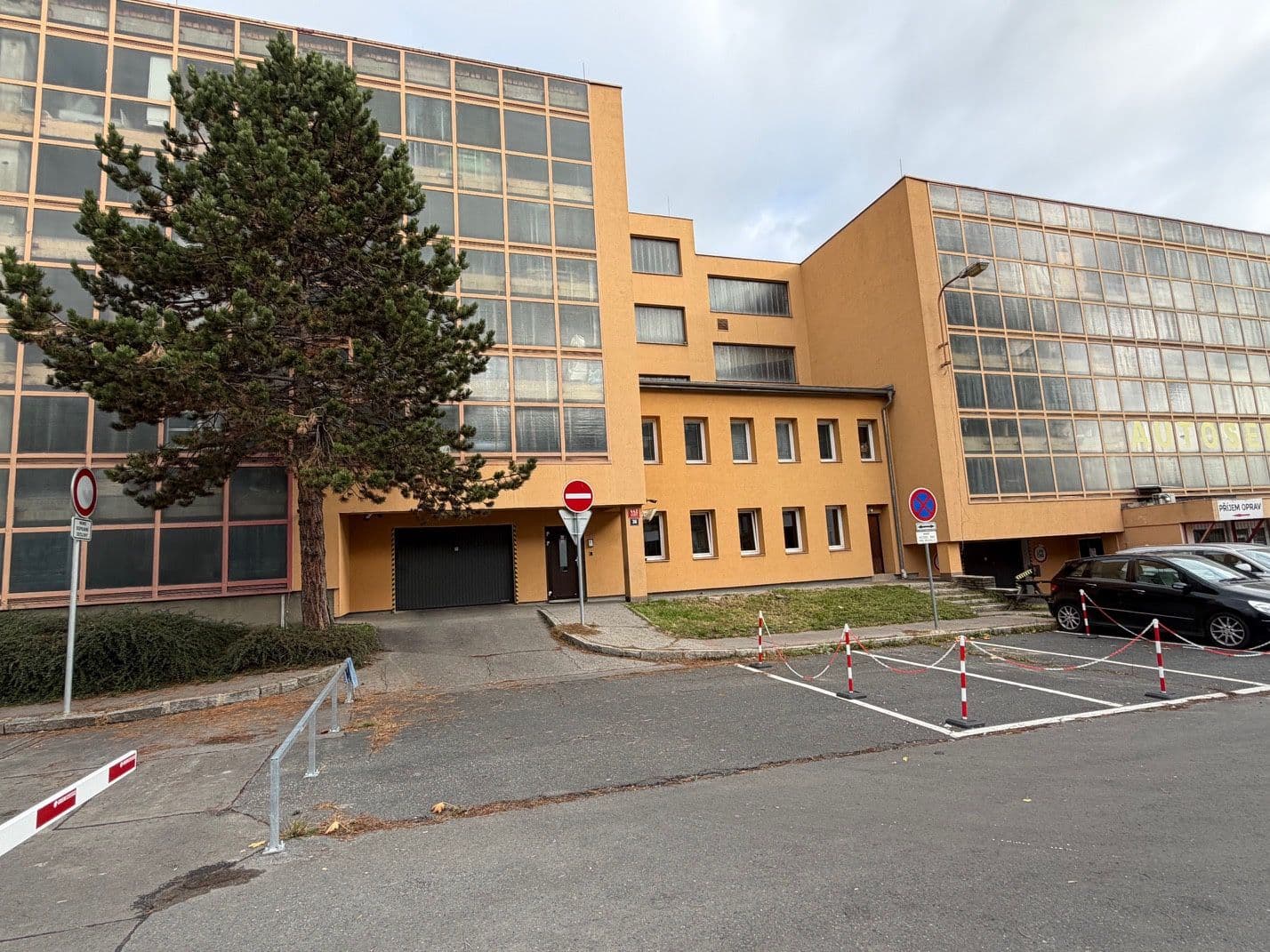 Prodej garáže 18 m², Praha, Praha Prodej garáže 18 m², Praha, Praha