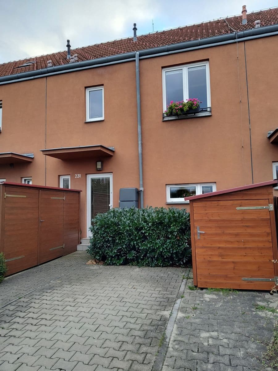 Prodej domu 109 m², pozemek 188 m², Zlatnická, Jenštejn, Středočeský kraj Prodej domu 109 m², pozemek 188 m², Zlatnická, Jenštejn, Středočeský kraj