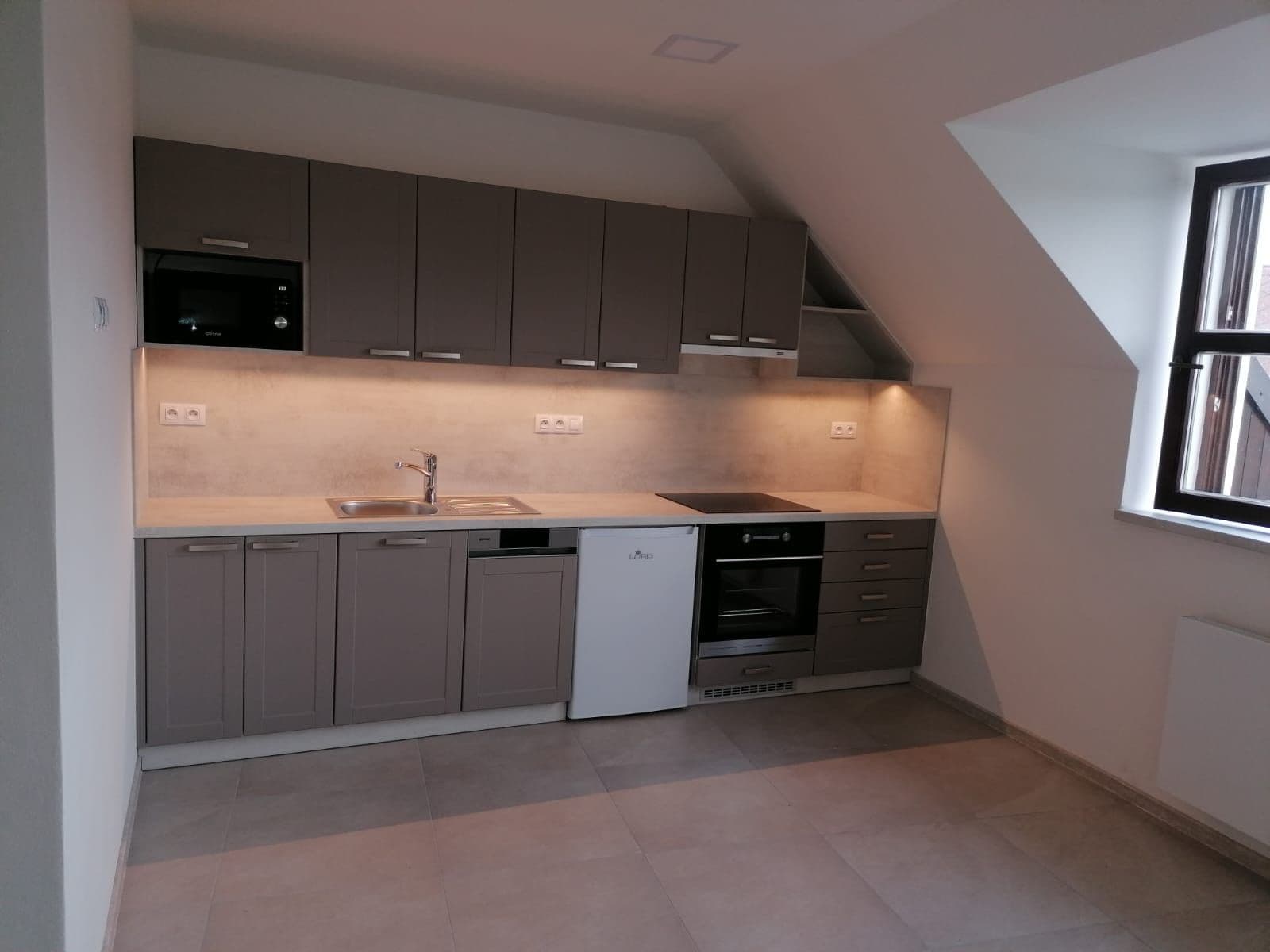 Pronájem bytu 2+kk 45 m², 4. května, Želechovice nad Dřevnicí, Zlínský kraj Pronájem bytu 2+kk 45 m², 4. května, Želechovice nad Dřevnicí, Zlínský kraj