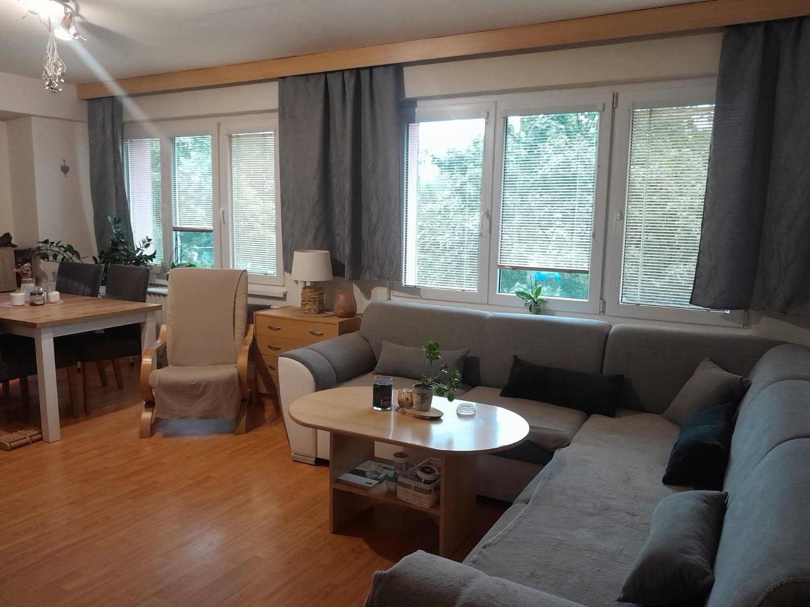 Pronájem bytu 2+1 54 m², Jaroslava Lohrera, Frýdek-Místek, Moravskoslezský kraj Pronájem bytu 2+1 54 m², Jaroslava Lohrera, Frýdek-Místek, Moravskoslezský kraj