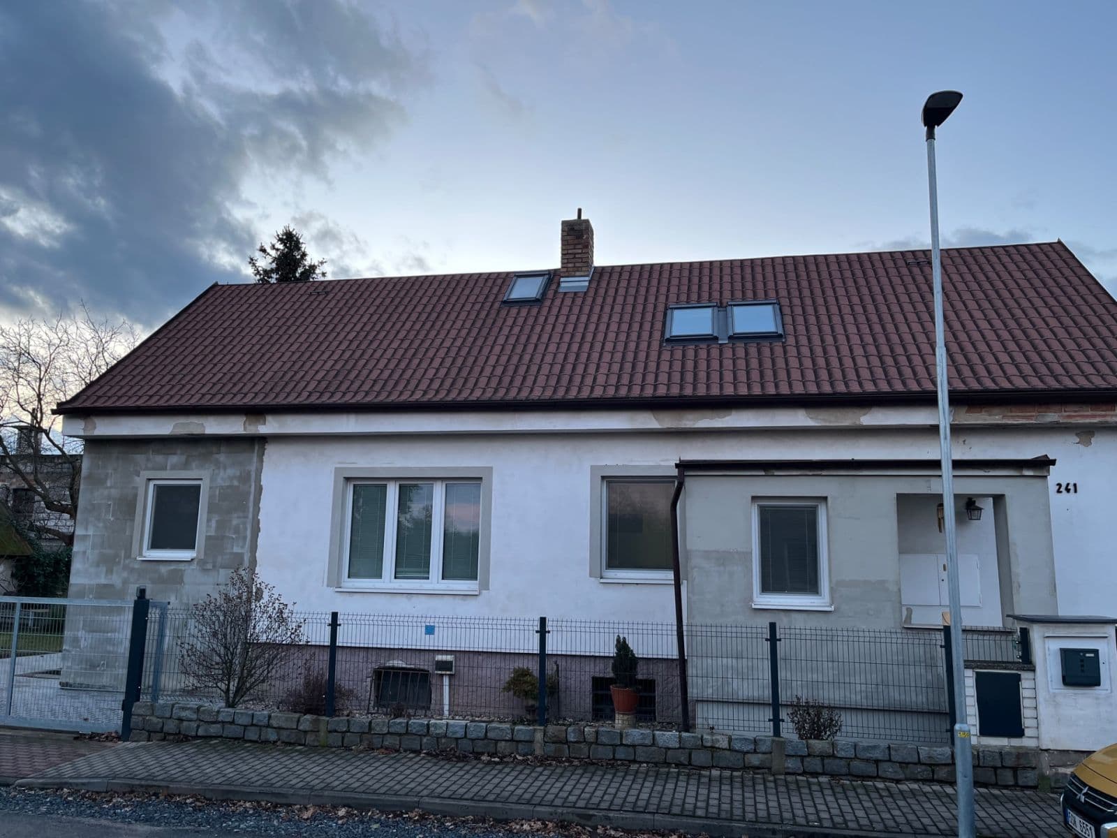 Prodej domu 224 m², pozemek 552 m², Káraný, Středočeský kraj Prodej domu 224 m², pozemek 552 m², Káraný, Středočeský kraj