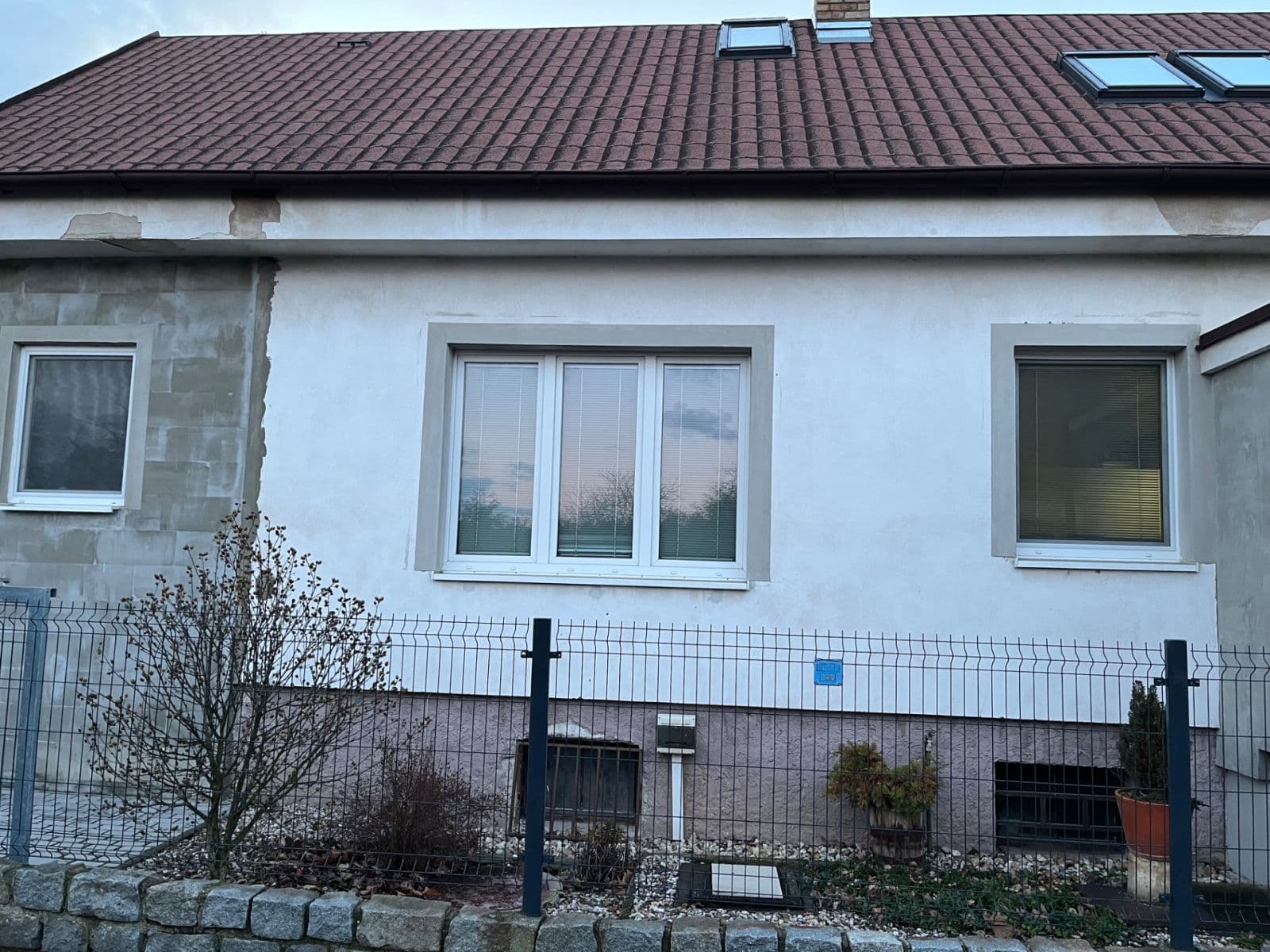 Prodej domu 224 m², pozemek 552 m², Káraný, Středočeský kraj Prodej domu 224 m², pozemek 552 m², Káraný, Středočeský kraj