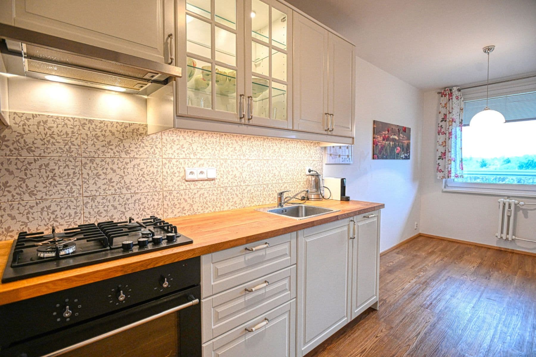 Prodej bytu 4+1 95 m², Vondroušova, Praha, Praha Prodej bytu 4+1 95 m², Vondroušova, Praha, Praha