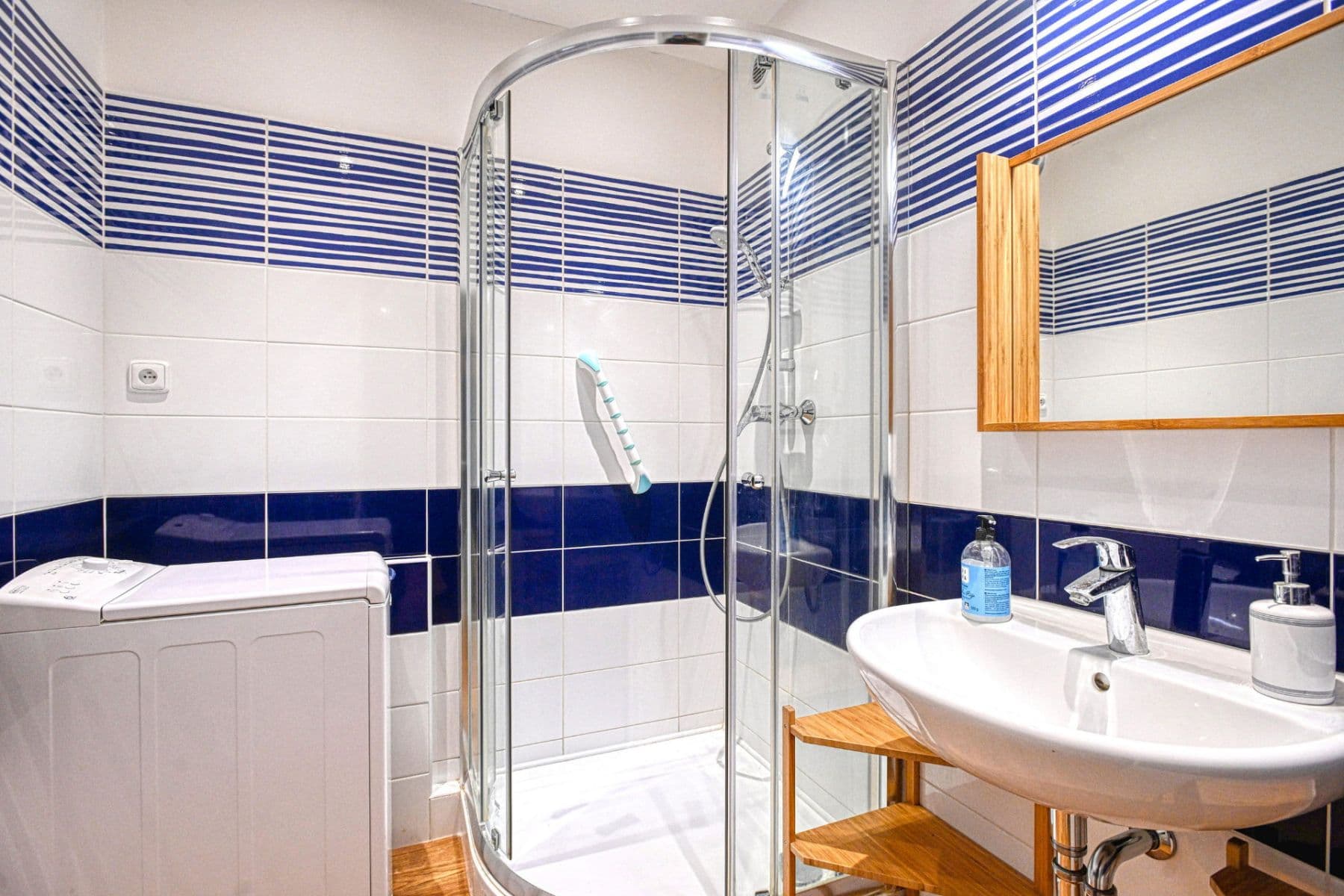 Prodej bytu 4+1 95 m², Vondroušova, Praha, Praha Prodej bytu 4+1 95 m², Vondroušova, Praha, Praha