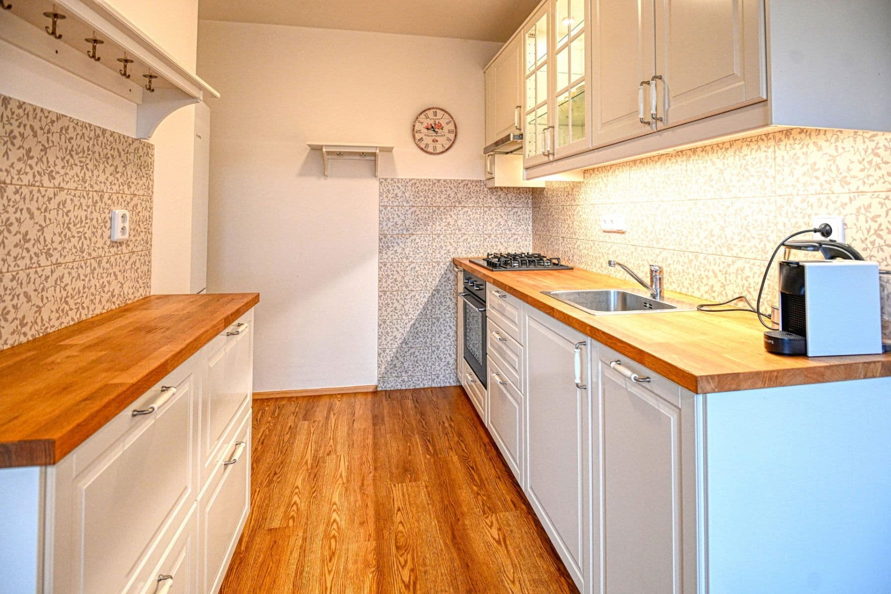 Prodej bytu 4+1 95 m², Vondroušova, Praha, Praha Prodej bytu 4+1 95 m², Vondroušova, Praha, Praha