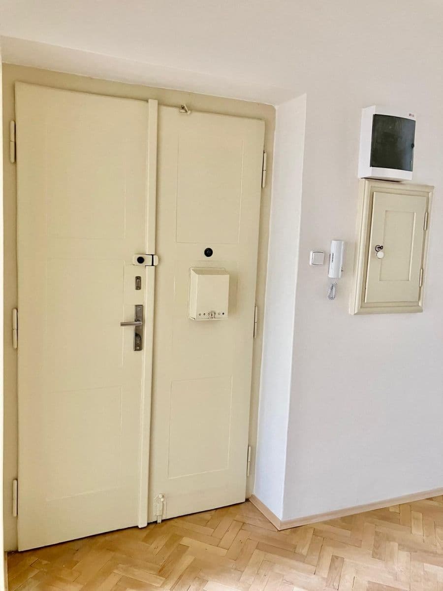 Pronájem bytu 3+kk 77 m², Přemyslovská, Praha, Praha Pronájem bytu 3+kk 77 m², Přemyslovská, Praha, Praha