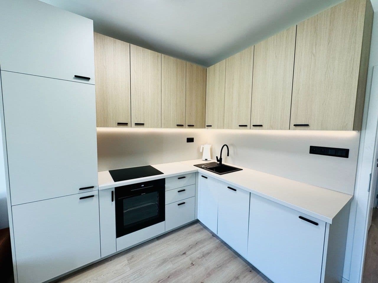 Prodej bytu 3+1 56 m², Björnsonova, Bratislava - mestská časť Staré Mesto, Bratislavský kraj Prodej bytu 3+1 56 m², Björnsonova, Bratislava - mestská časť Staré Mesto, Bratislavský kraj