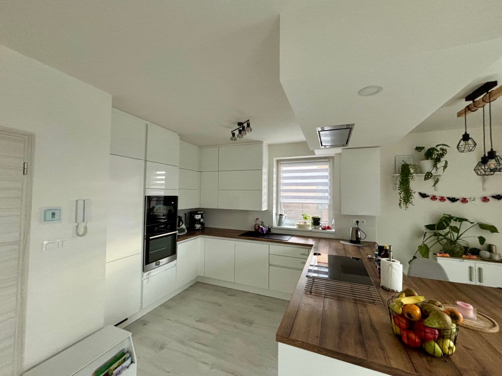 Prodej domu 137 m², pozemek 472 m², Modřínová, Zlonín, Středočeský kraj Prodej domu 137 m², pozemek 472 m², Modřínová, Zlonín, Středočeský kraj