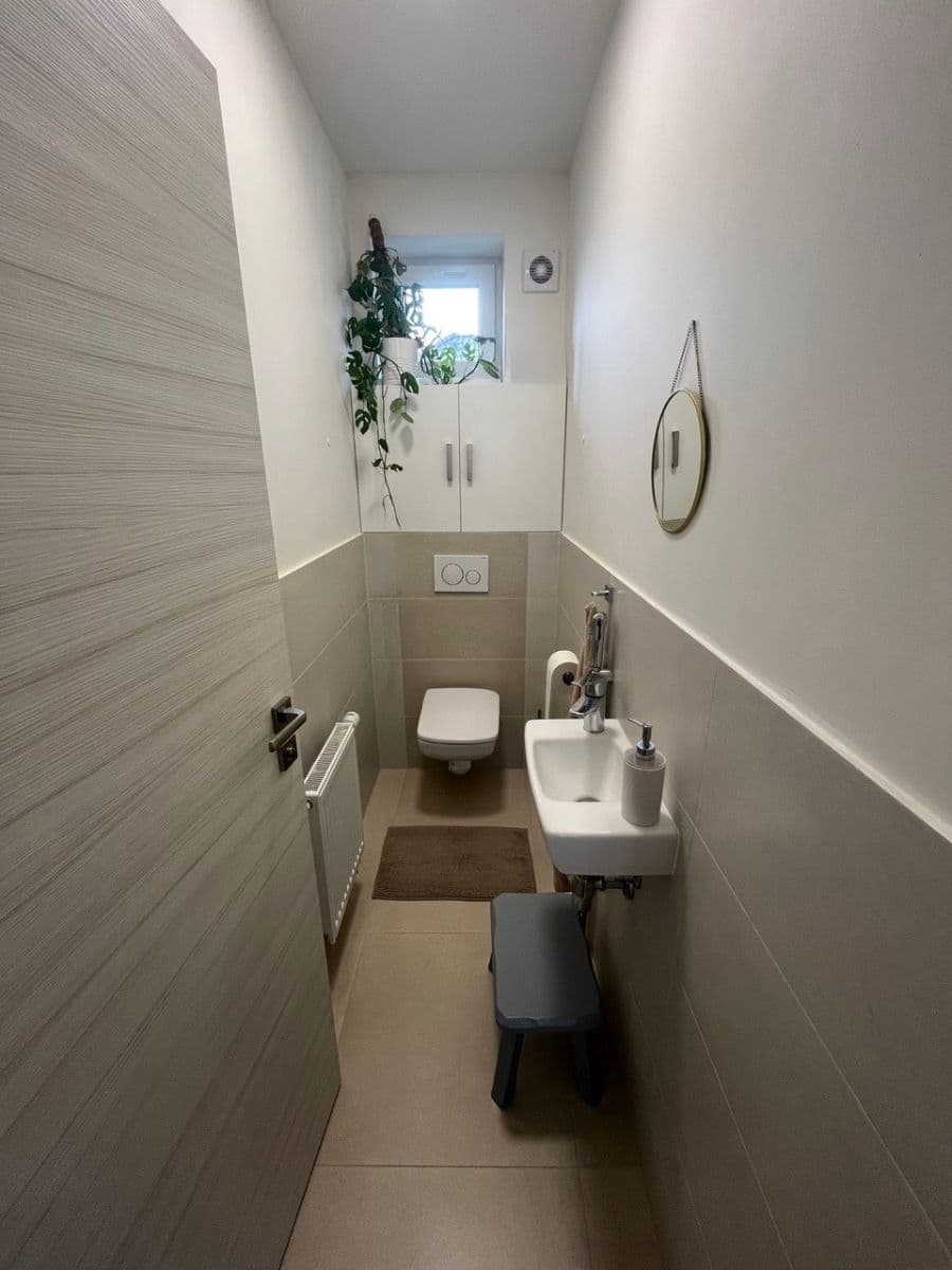 Prodej domu 137 m², pozemek 472 m², Modřínová, Zlonín, Středočeský kraj Prodej domu 137 m², pozemek 472 m², Modřínová, Zlonín, Středočeský kraj