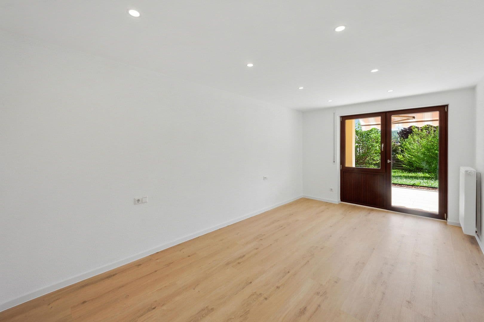 Prodej bytu 2+1 56 m², Dettenhausen, Bádensko-Württembersko Prodej bytu 2+1 56 m², Dettenhausen, Bádensko-Württembersko