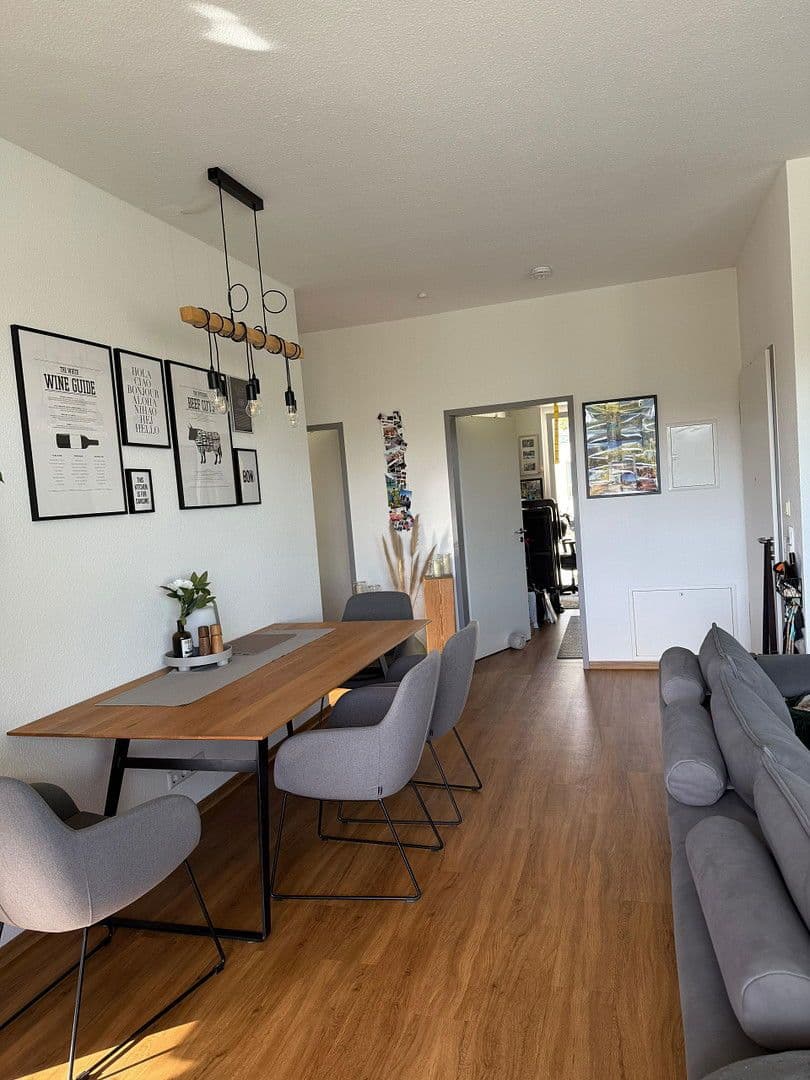 Pronájem bytu 3+1 92 m², Deutschordenstrasse 5, Bad Friedrichshall, Bádensko-Württembersko Pronájem bytu 3+1 92 m², Deutschordenstrasse 5, Bad Friedrichshall, Bádensko-Württembersko