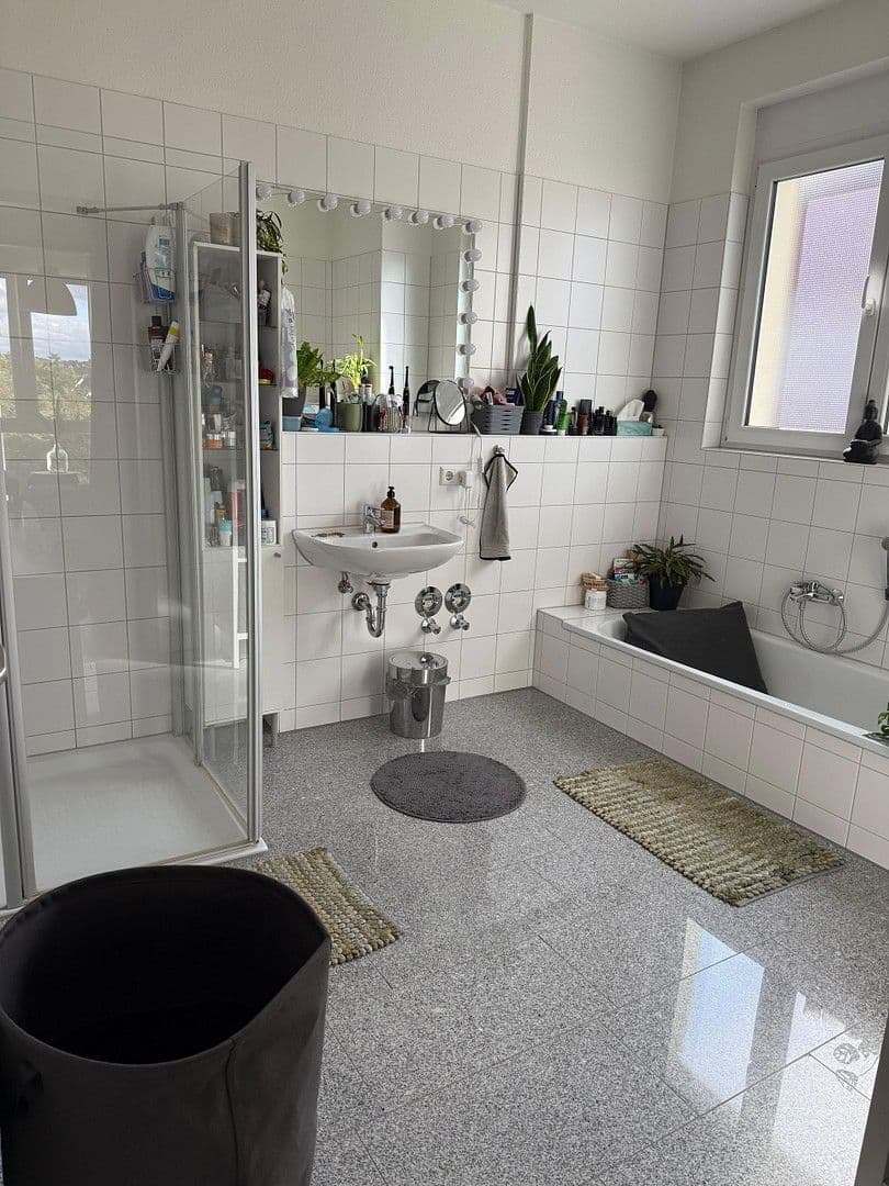 Pronájem bytu 3+1 92 m², Deutschordenstrasse 5, Bad Friedrichshall, Bádensko-Württembersko Pronájem bytu 3+1 92 m², Deutschordenstrasse 5, Bad Friedrichshall, Bádensko-Württembersko