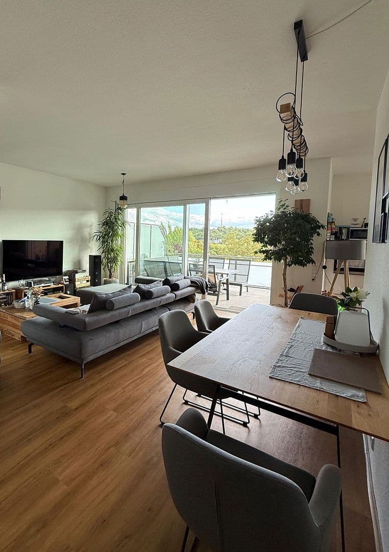 Pronájem bytu 3+1 92 m², Deutschordenstrasse 5, Bad Friedrichshall, Bádensko-Württembersko Pronájem bytu 3+1 92 m², Deutschordenstrasse 5, Bad Friedrichshall, Bádensko-Württembersko