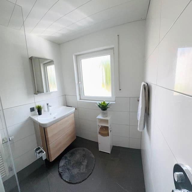 Pronájem bytu 2+kk 66 m², Nürtingen, Bádensko-Württembersko Pronájem bytu 2+kk 66 m², Nürtingen, Bádensko-Württembersko
