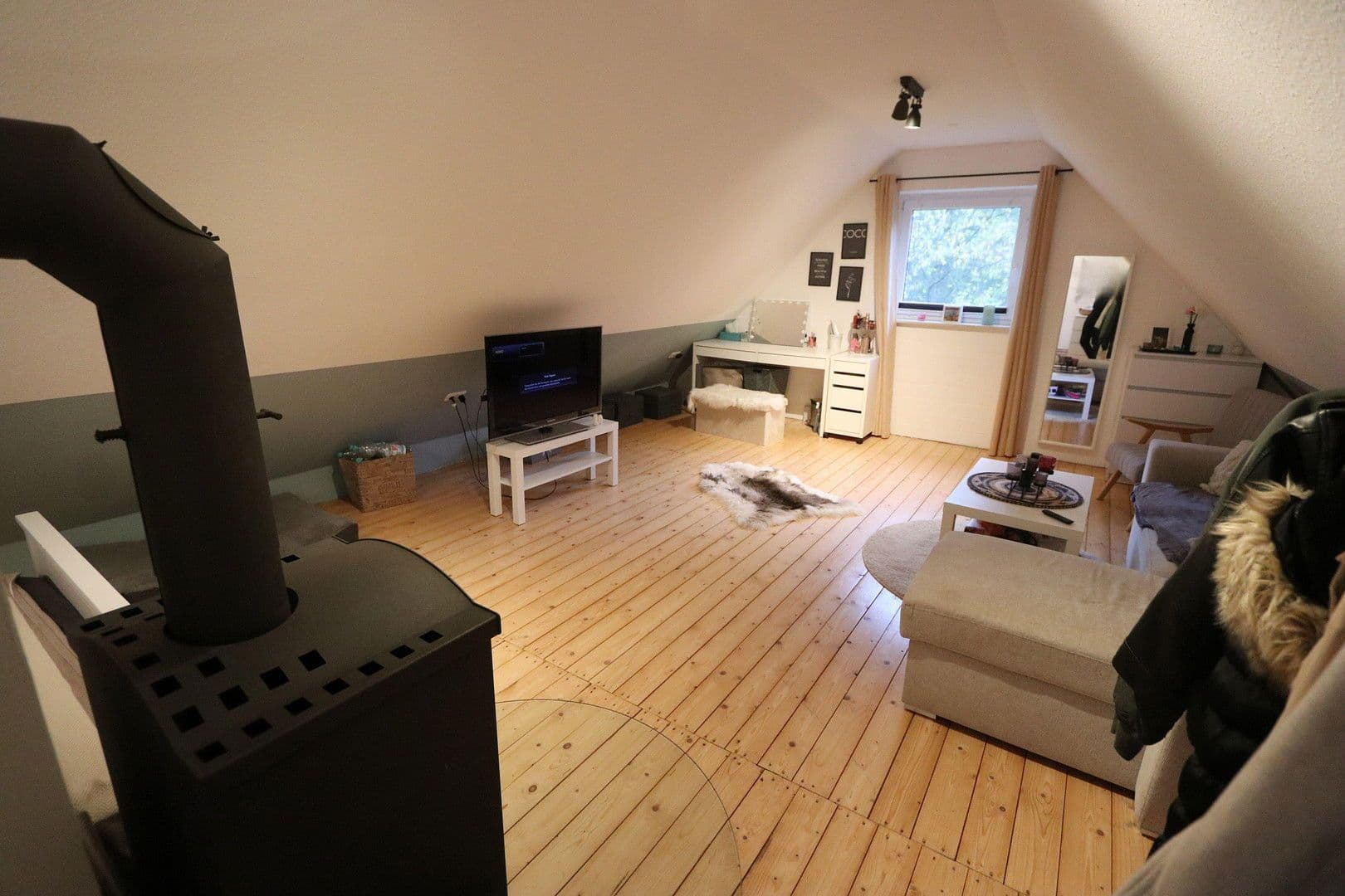 Prodej domu 150 m², pozemek 4.169 m², Neu Wulmstorf, Dolní Sasko Prodej domu 150 m², pozemek 4.169 m², Neu Wulmstorf, Dolní Sasko