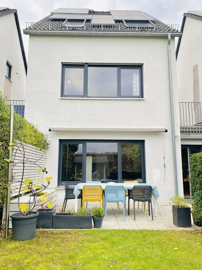 Prodej domu 144 m², pozemek 252 m², Waiblingen, Bádensko-Württembersko Prodej domu 144 m², pozemek 252 m², Waiblingen, Bádensko-Württembersko