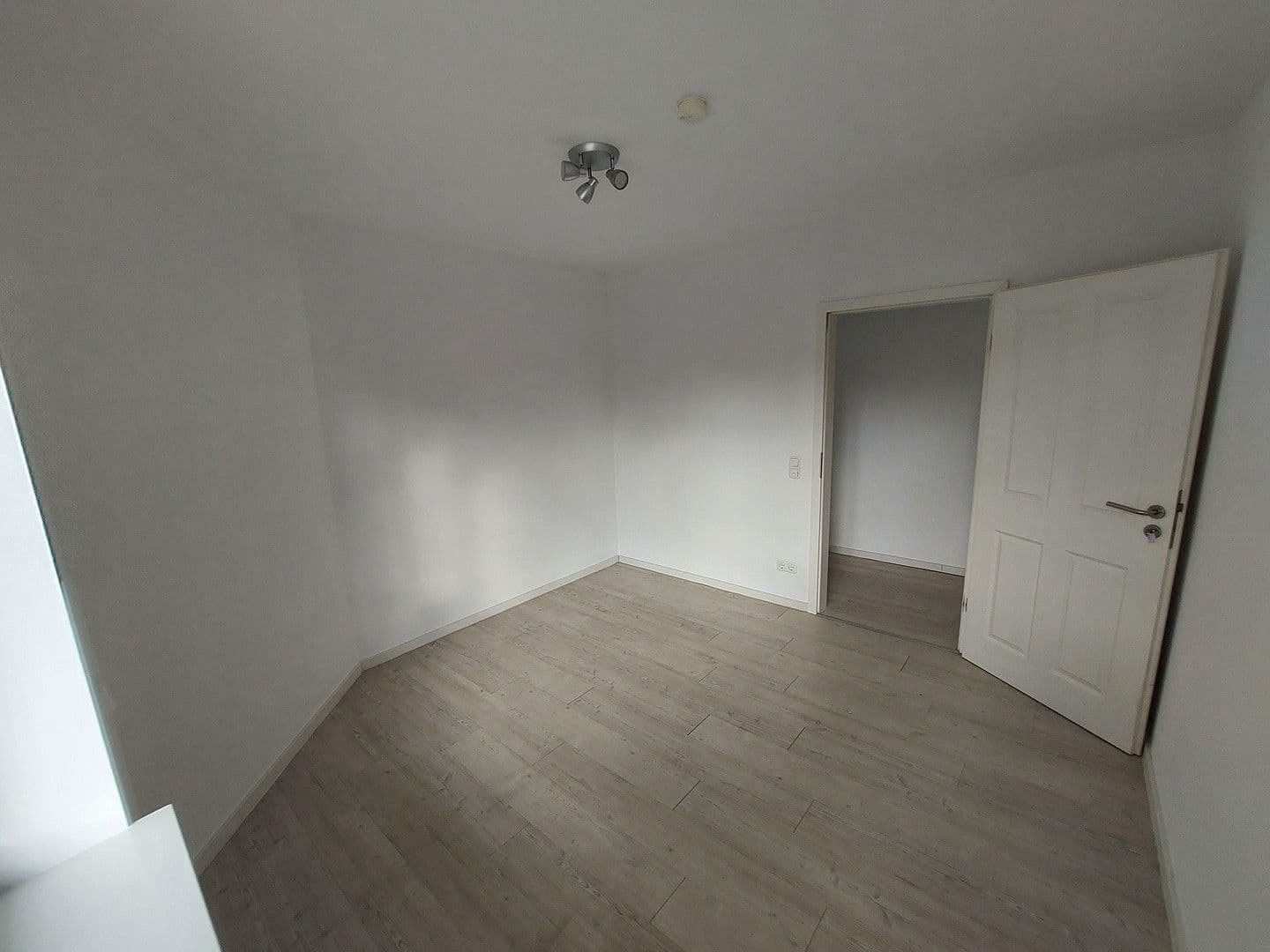 Prodej domu 196 m², pozemek 715 m², Drage, Dolní Sasko Prodej domu 196 m², pozemek 715 m², Drage, Dolní Sasko