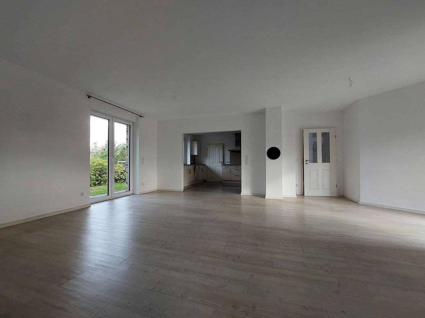 Prodej domu 196 m², pozemek 715 m², Drage, Dolní Sasko Prodej domu 196 m², pozemek 715 m², Drage, Dolní Sasko