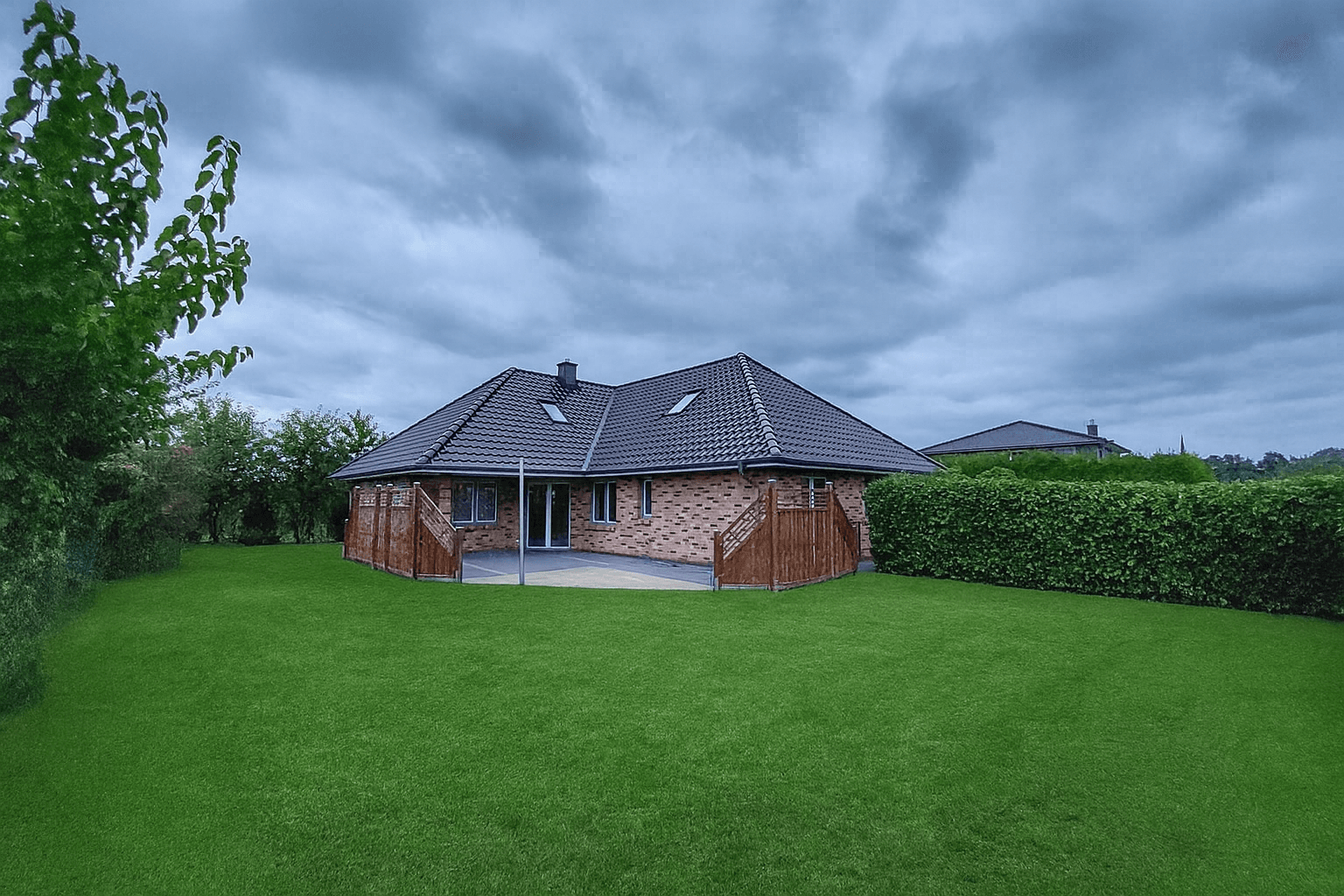 Prodej domu 196 m², pozemek 715 m², Drage, Dolní Sasko Prodej domu 196 m², pozemek 715 m², Drage, Dolní Sasko