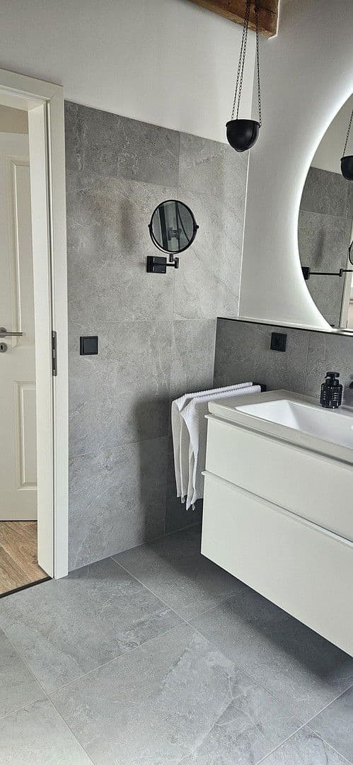 Prodej bytu 4+kk 139 m², Duisburg, Severní Porýní-Vestfálsko Prodej bytu 4+kk 139 m², Duisburg, Severní Porýní-Vestfálsko