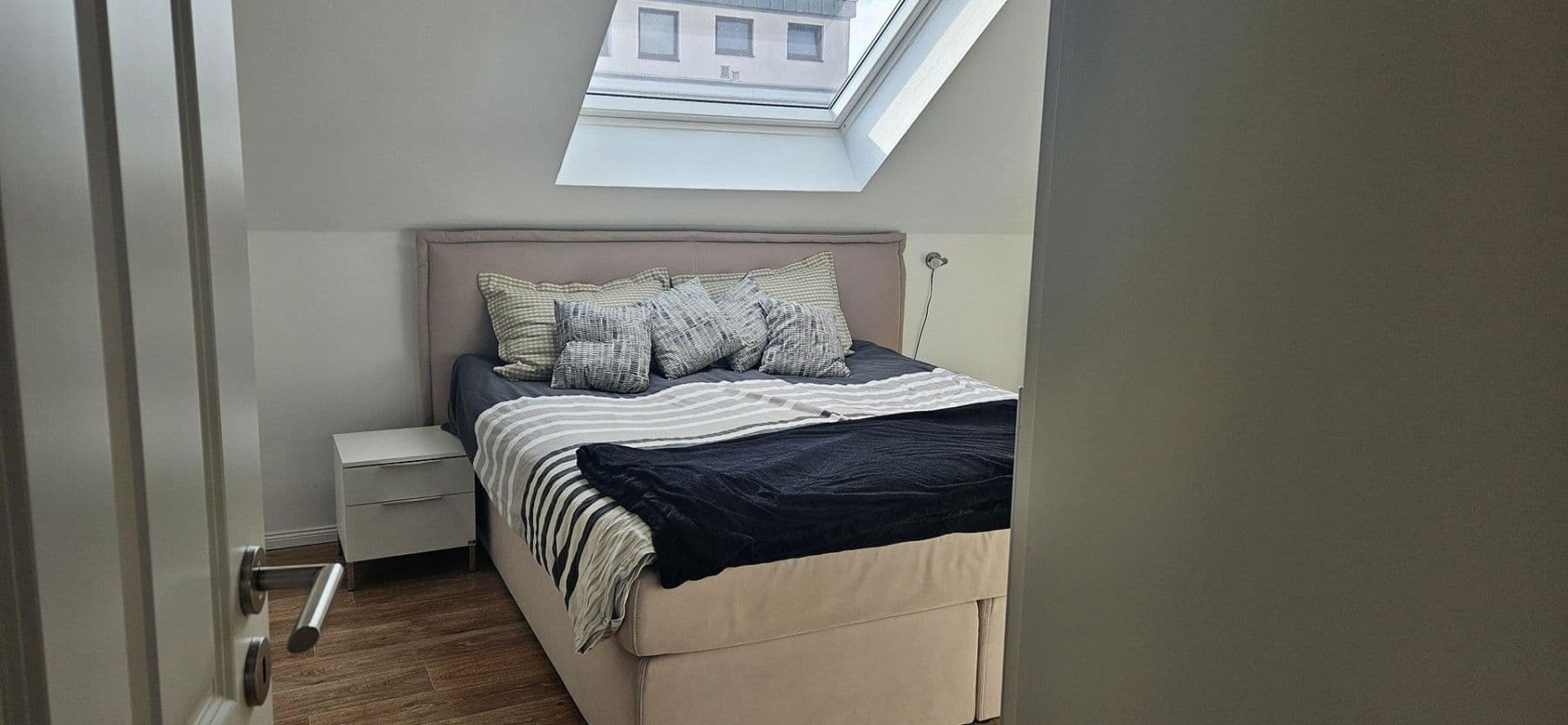 Prodej bytu 4+kk 139 m², Duisburg, Severní Porýní-Vestfálsko Prodej bytu 4+kk 139 m², Duisburg, Severní Porýní-Vestfálsko