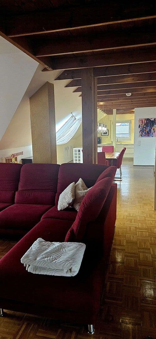 Prodej bytu 4+kk 139 m², Duisburg, Severní Porýní-Vestfálsko Prodej bytu 4+kk 139 m², Duisburg, Severní Porýní-Vestfálsko