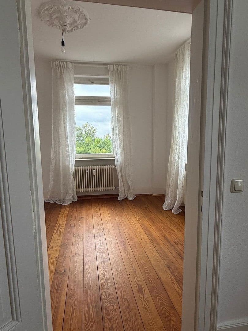 Pronájem bytu 3+1 101 m², Kronberg im Taunus, Hessen Pronájem bytu 3+1 101 m², Kronberg im Taunus, Hessen