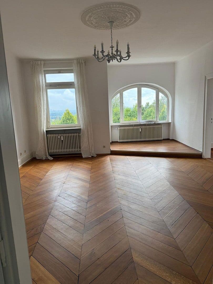 Pronájem bytu 3+1 101 m², Kronberg im Taunus, Hessen Pronájem bytu 3+1 101 m², Kronberg im Taunus, Hessen