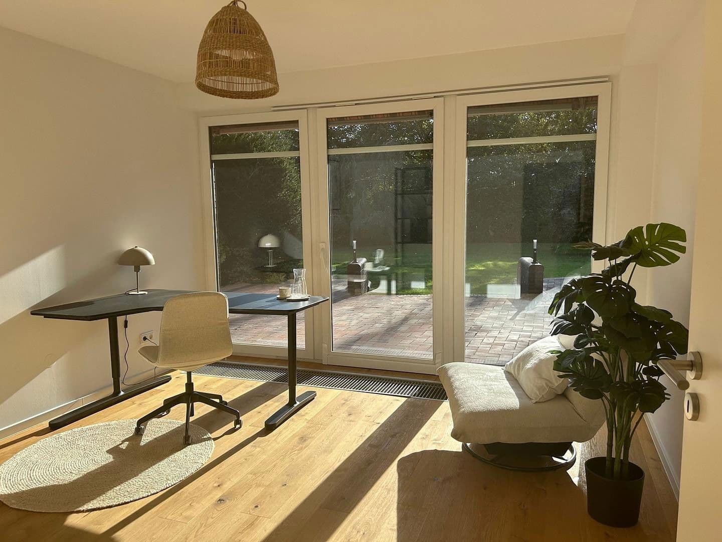 Prodej domu 250 m², pozemek 980 m², Dahlienstraße 9, Upgant-Schott, Dolní Sasko Prodej domu 250 m², pozemek 980 m², Dahlienstraße 9, Upgant-Schott, Dolní Sasko