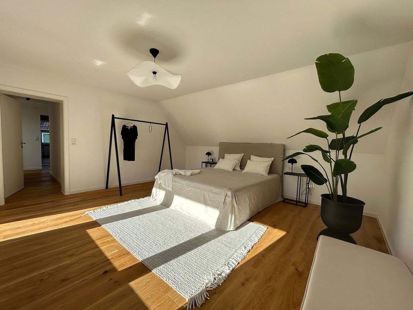 Prodej domu 250 m², pozemek 980 m², Dahlienstraße 9, Upgant-Schott, Dolní Sasko Prodej domu 250 m², pozemek 980 m², Dahlienstraße 9, Upgant-Schott, Dolní Sasko