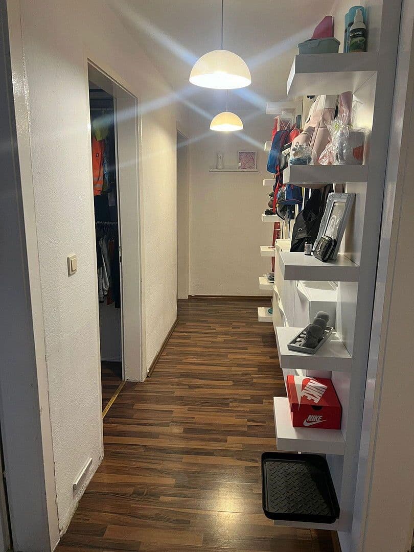 Pronájem bytu 3+1 70 m², Salierstr. 59, Pforzheim, Bádensko-Württembersko Pronájem bytu 3+1 70 m², Salierstr. 59, Pforzheim, Bádensko-Württembersko