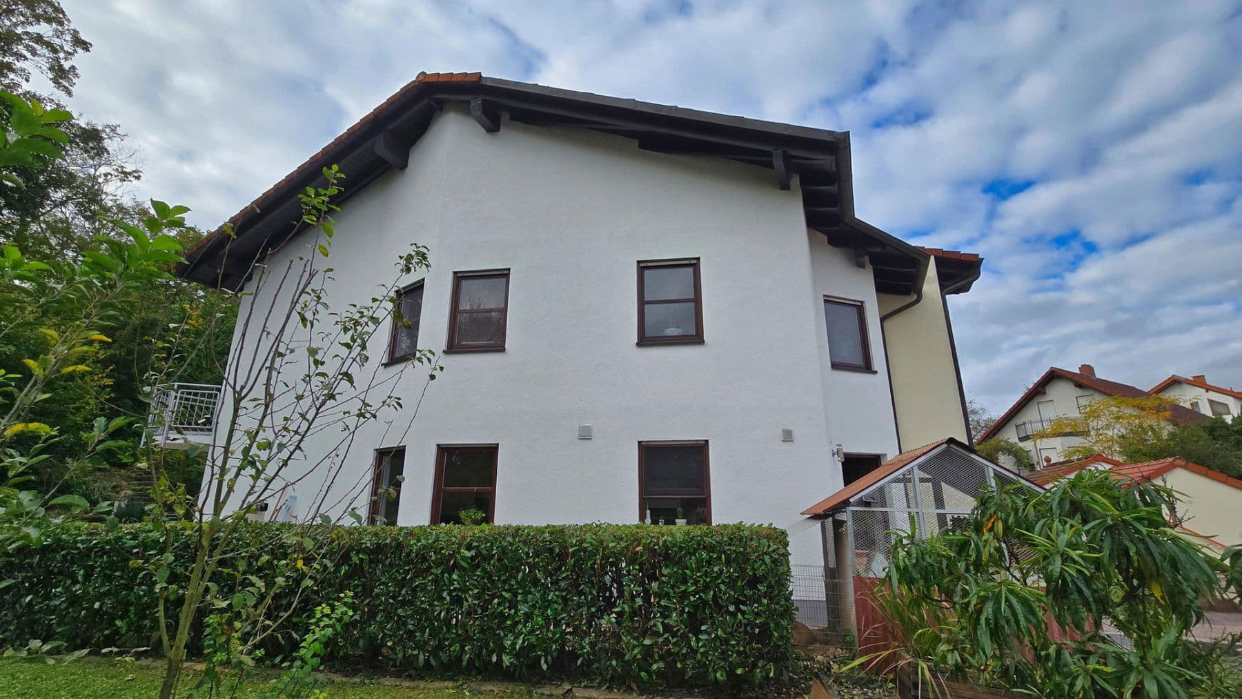 Prodej domu 125 m², pozemek 274 m², Sinsheim, Bádensko-Württembersko Prodej domu 125 m², pozemek 274 m², Sinsheim, Bádensko-Württembersko